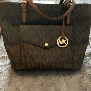 Michael kors purse